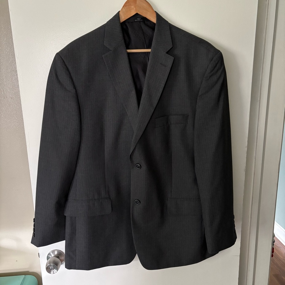 Haggar mens size 44R gray pinstripe single breasted 2‎ button notch lapel blazer